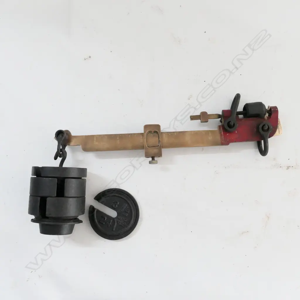 2 'STEELYARD' SCALES ALONG WITH OTHER SPRING SCALES, ETC Image 1++